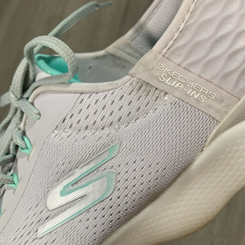 Skechers GO WALK Massage‎ Fit Slip-ins Grey & Green size 11